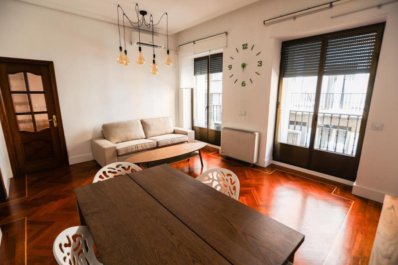 Ferienwohnung Apartamento Barco Madrid Exterior foto